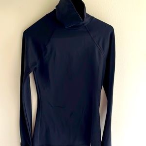 Nike Womens Therma Fit Turtleneck. Medium